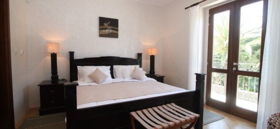 25_-_villa_franica_master_bedroom_2.jpg Book a villa in Dubrovnik