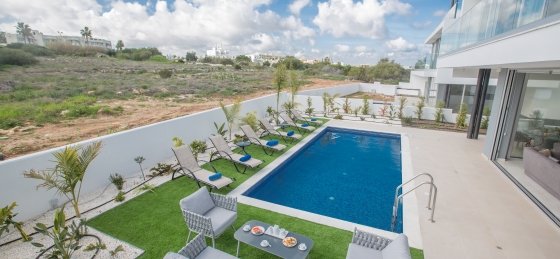25.jpg Villa in Cyprus to rent