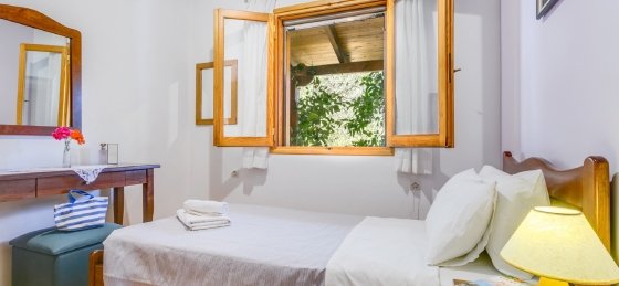 47.jpg Book a villa holiday in Heraklion