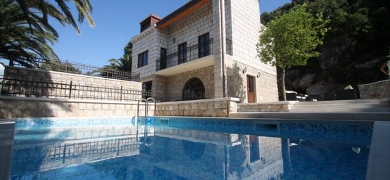 4_-_villa_franica_pool.jpg Villa in Croatia to rent