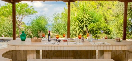 8.jpeg Villa holidays in Greece