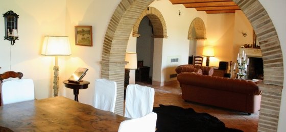 lo_img_8911.jpg Book a villa in Italy