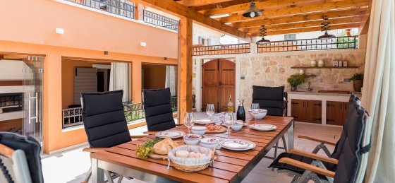villa_in_bicine_27_1.jpg Book a villa holiday in Croatia