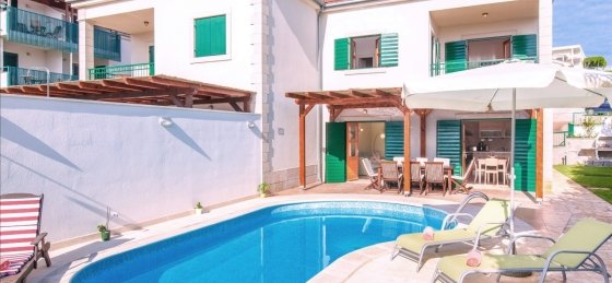 villa_in_hvar_13.jpg Book a villa in Hvar