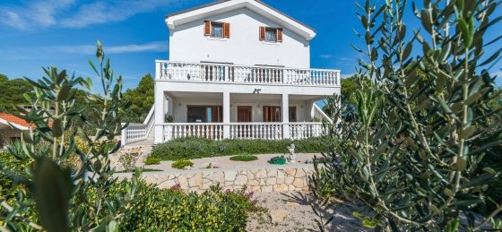 villa_in_pirovac_6_1.jpg Villas in Sibenik