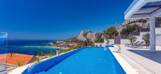 11_26.jpg Book a villa holiday in Omis
