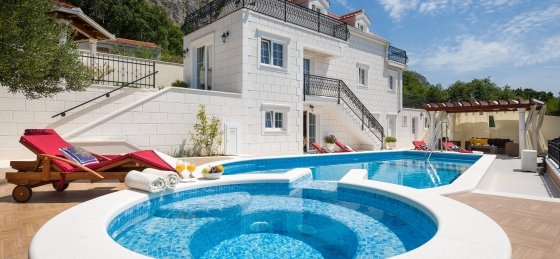 12_20.jpg Villa in Omis to rent