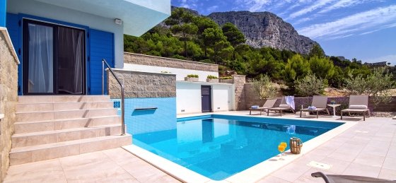 2.jpg Villas in Omis