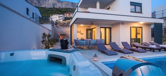 37_12.jpg Holiday villas in Omis