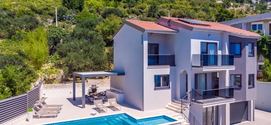 5_12.jpg Villa in Omis to rent