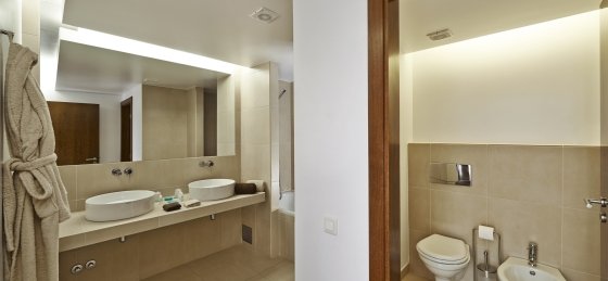 salgados_beach_villas_-_bathroom_1.jpg Villa rentals in Algarve