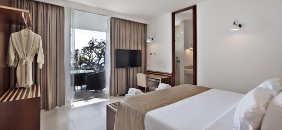 sr_double_room_ocean_view_premium_villas.jpg Villa holidays in Portugal