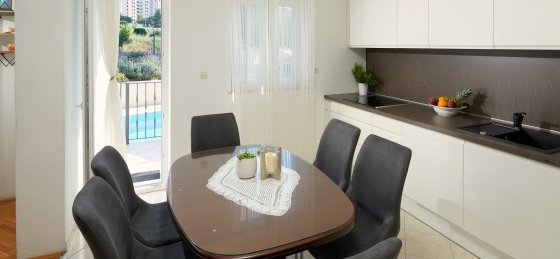 villa_in_split_11.jpg Book a villa in Croatia