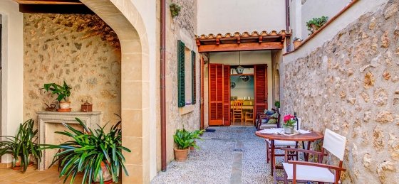 01_3.jpg Villa rentals in Spain
