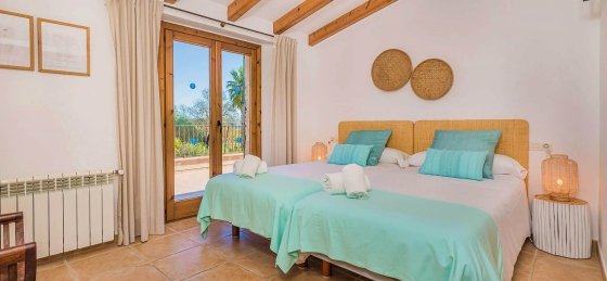09_37.jpg Book a villa holiday in Pollensa