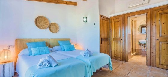 10_68.jpg Book a villa holiday in Mallorca
