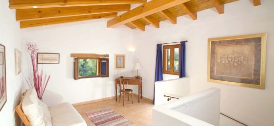 15_42.jpg Book a villa holiday in Mallorca
