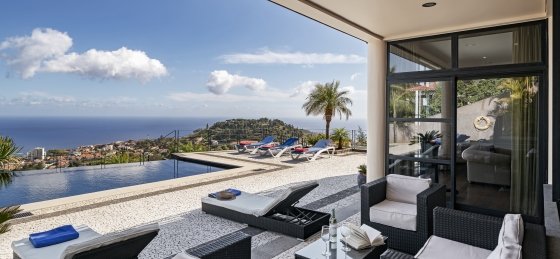 1_-_our_madeira_-_villa_luz_-_exterior.jpg Villa in Madeira to rent