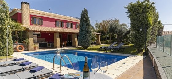 23_-_our_madeira_-_criss_home_-_pool_and_house.jpg Villa rentals in Prazeres