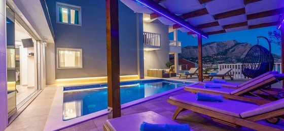 39.jpg Book a villa in Omis