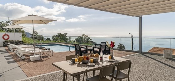 3_-_our_madeira_-_vila_da_portada_-_breaksfast_table.jpg Villa rentals in Madeira