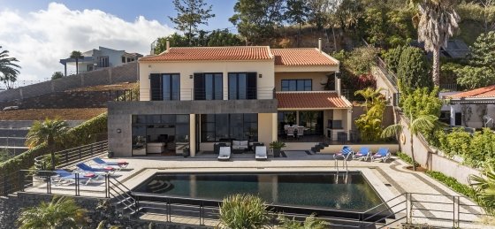 3_-_our_madeira_-_villa_luz_-_house.jpg Villas in Madeira