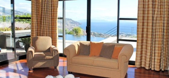 5_our_madeira_-_villa_luz_-_lounge_and_view_1.jpg Holiday villas in Funchal