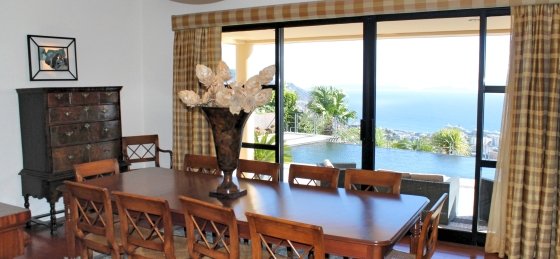 7_our_madeira_-_villa_luz_-_dining_and_view.jpg Book a villa holiday in Portugal