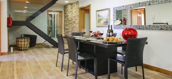 8_-_our_madeira_-_dining_room.jpg Villa in Portugal to rent