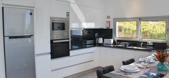 8_our_madeira_-_calheta_heights_-_kitchen.jpg Book a villa holiday in Portugal
