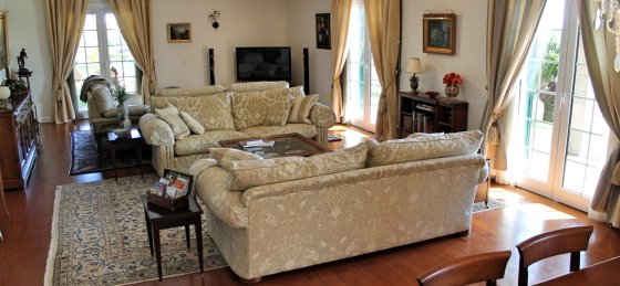 8_our_madeira_-_villa_luzia_-_dining_lounge_hi.jpg Book a villa holiday in Portugal