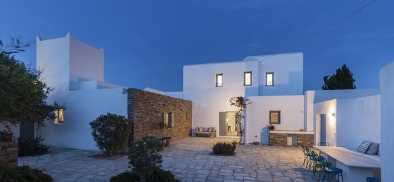 img_8905.jpg Book a villa in Paros