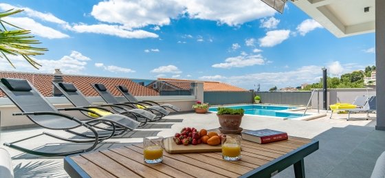 7.jpg Book a villa holiday in Omis