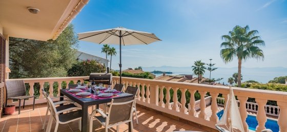 Book a villa in Spain