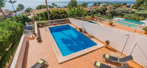 Holiday villas in Spain