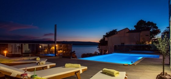 44.jpg Book a villa in Omis