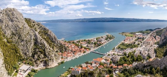 47_21.jpg Book a villa in Omis