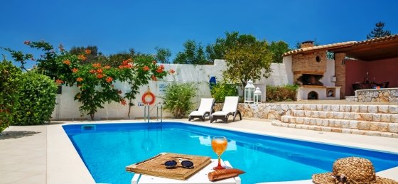 adults_pool.jpg Villas in Greece