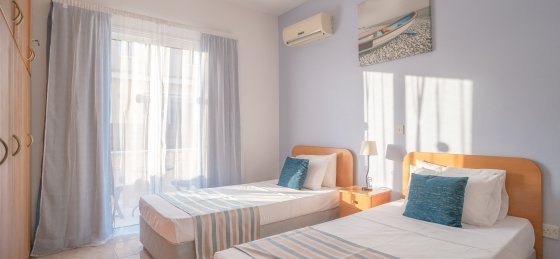 estia5.jpg Book a villa in Cyprus