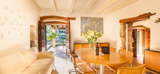 Book a villa in Pollensa