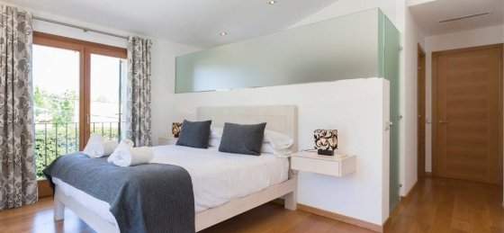 Book a villa in Spain