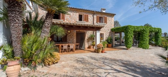 1_61.jpg Book a villa in Balearic Islands
