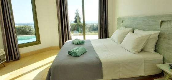 70b202ea-6b6b-429f-8db6-14a5483d9f0a.png Book a villa holiday in Halikounas