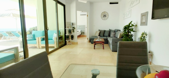 dac5206b-97f1-4275-b56d-6b3f41f7f402.png Book a villa in Greece