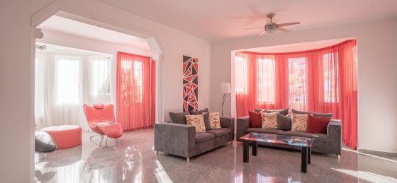 stalo23.jpg Book a villa in Coral Bay