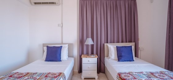 stalo48.jpg Book a villa in Coral Bay