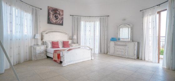 vlx-62.jpg Book a villa holiday in Coral Bay
