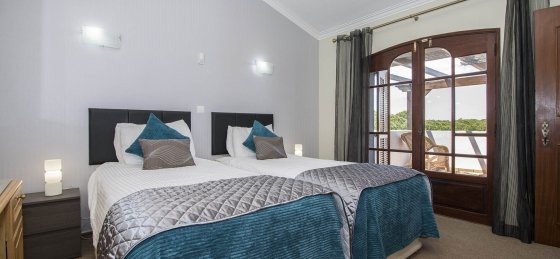 quarto2_1.jpg Book a villa in Vilamoura