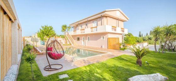 51-brumaresidence-may2018-adamthanos.com_.jpg Villa in Greece to rent