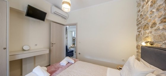 stg7449.jpg Book a villa in Greece